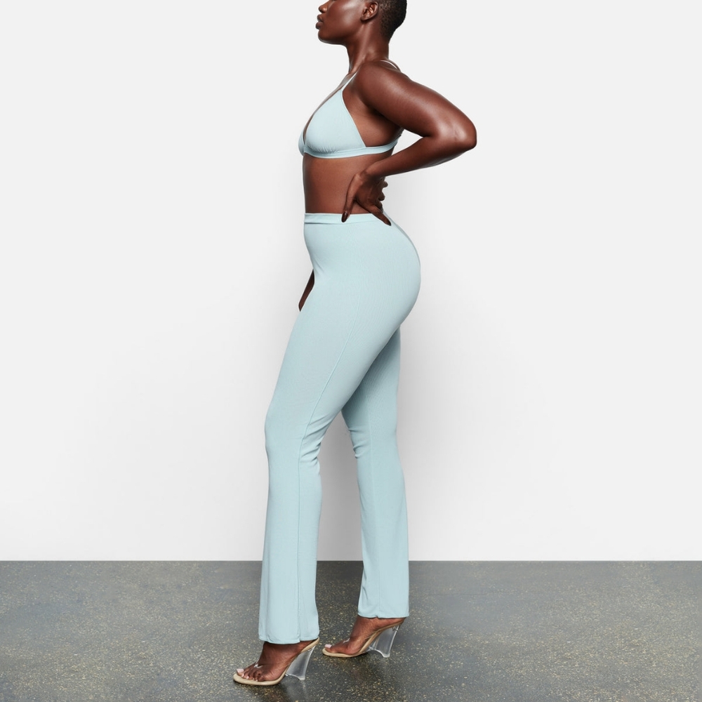 SKIMS Summer Mesh Pants in Sky blue Sheer leggings - Picture 4 of 6